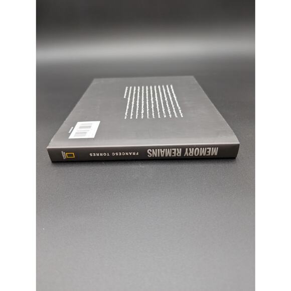Memory Remains 9/11 Artifacts at Hangar 17 Book Hardcover Twin Towers Torres - Picture 8 of 16